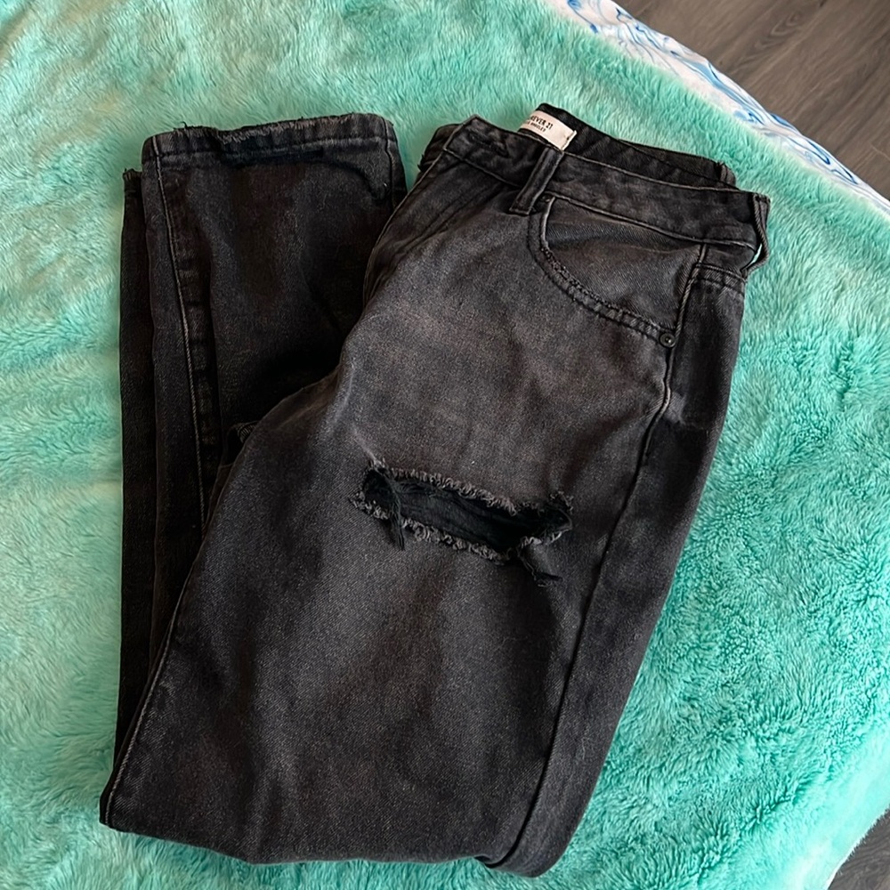 Forever 21 Black Distressed Boyfriend Jeans